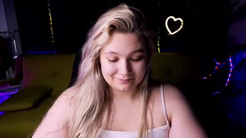 Snapshot of djennapalme chatting on 4, 12, 2024 Jenia online show from 4, 12, 2024