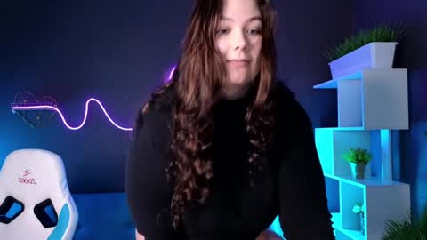 Snapshot of djennapalme chatting on 1, 2, 2025 Jenia online show from 1, 2, 2025