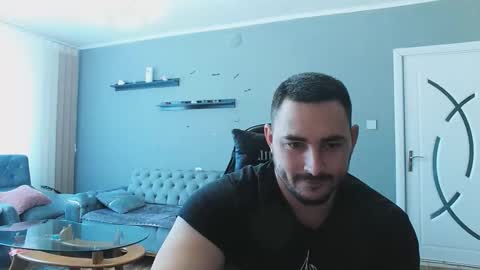 STR8 BOYv online show from 17, 12, 2025