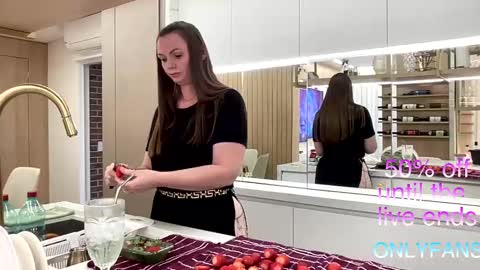 Ctia But I prefer to be called DOCE online show from 7, 2, 2025