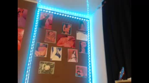 doeschi_fox online show from 23, 4, 2026