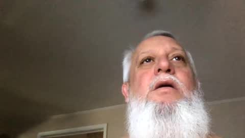 dogggggy07 online show from 5, 1, 2025