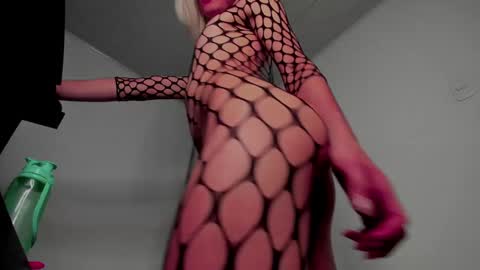 Ludika Santiago online show from 8, 3, 2025