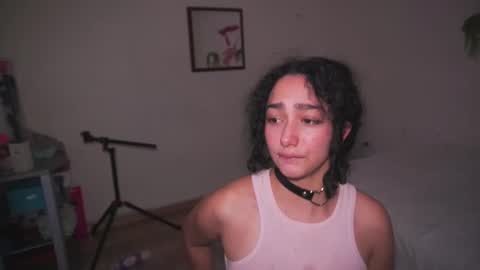 Snapshot of doll4you_ chatting on 30, 9, 2025 Alice y Ros online show from 30, 9, 2025