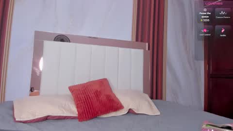 doll_daisy_ online show from 7, 11, 2025