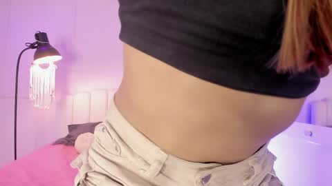 doll_isa_ online show from 23, 4, 2026