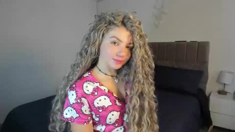 Snapshot of doll_oriana chatting on 22, 10, 2025 doll_oriana online show from 22, 10, 2025