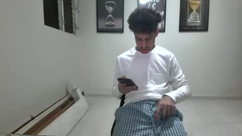 DollarHot30 online show from 5, 1, 2025