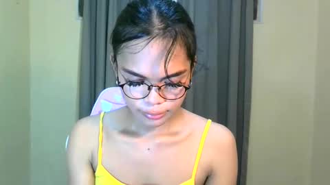 dolly_angel2 online show from 6, 12, 2024