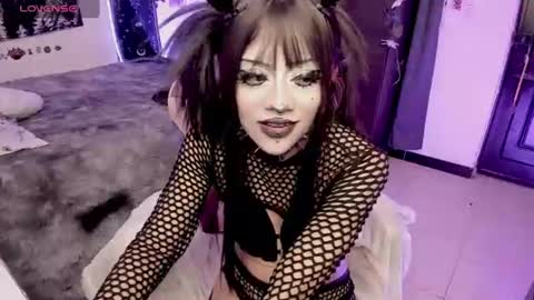 Snapshot of dolly_bones chatting on 19, 6, 2026 dolly_bones online show from 19, 6, 2026