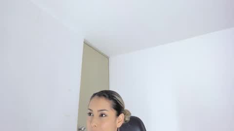 dolly walker online show from 31, 1, 2026