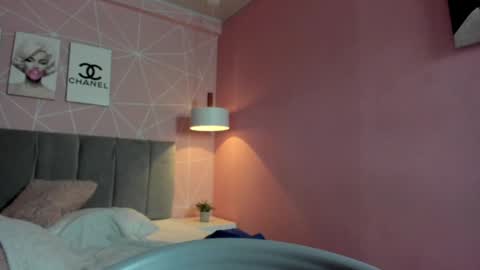 Call me Zoe  online show from 27, 1, 2025