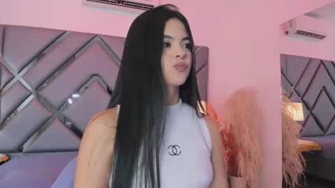 Snapshot of dollyhappy chatting on 31, 7, 2026 Juliana online show from 31, 7, 2026