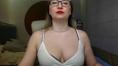 DOM MUMMY online show from 27, 2, 2025