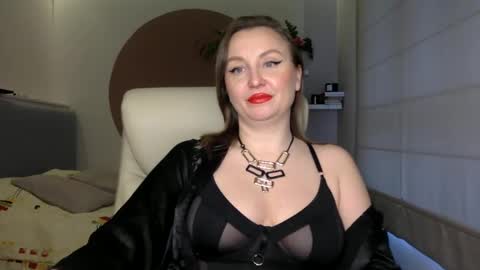 DOM MUMMY online show from 8, 3, 2025