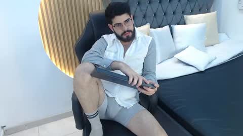 domboy  online show from 23, 5, 2026