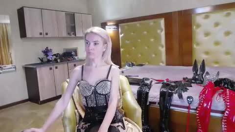 domcaprisse online show from 21, 4, 2026