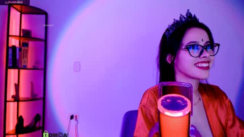 Snapshot of domgiirl chatting on 11, 12, 2024 Mistress online show from 11, 12, 2024