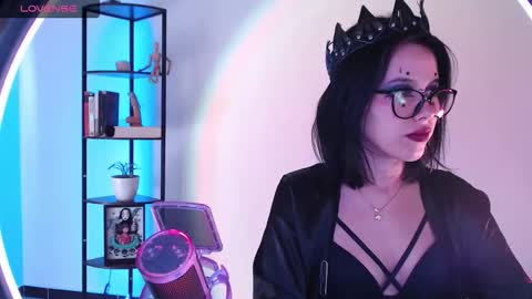 Snapshot of domgiirl chatting on 14, 10, 2025 Mistress online show from 14, 10, 2025