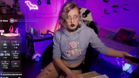 Snapshot of dominantman18064 chatting on 5, 12, 2025 Bigbearnbunnyboy online show from 5, 12, 2025