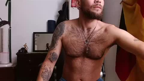 Logan - INDEPENDET MODEL online show from 7, 6, 2026