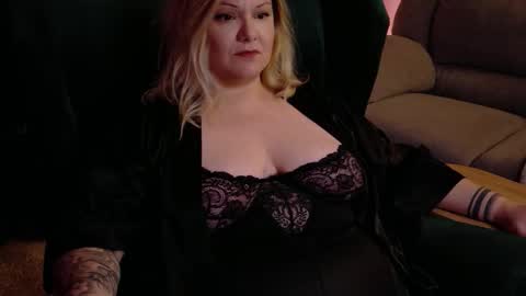 SADE online show from 25, 11, 2025