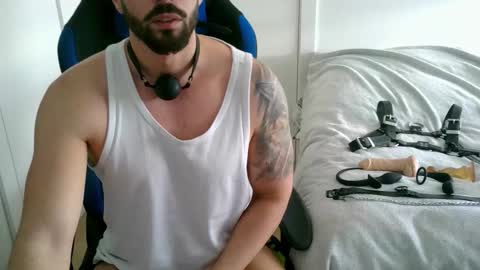 Snapshot of dominatedtitan chatting on 21, 12, 2025 DominatedTitan online show from 21, 12, 2025