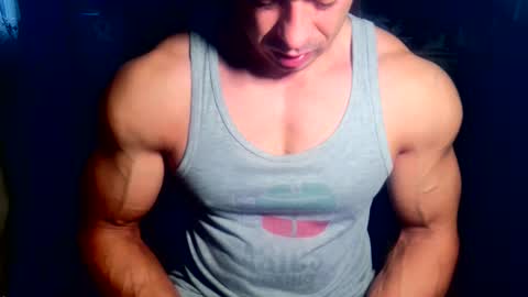 Snapshot of dominatemuscle chatting on 28, 11, 2025 Kevin online show from 28, 11, 2025