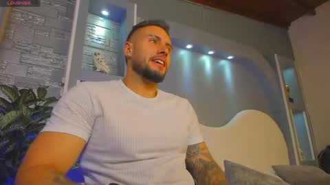 Snapshot of dominic_de_luca chatting on 25, 5, 2026 dominic de luca online show from 25, 5, 2026