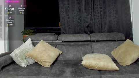 SANTI  independent model online show from 1, 1, 2025