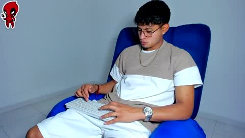 Snapshot of dominick_king chatting on 7, 5, 2026 Dominic online show from 7, 5, 2026