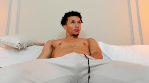 Dominick Star online show from 17, 12, 2024