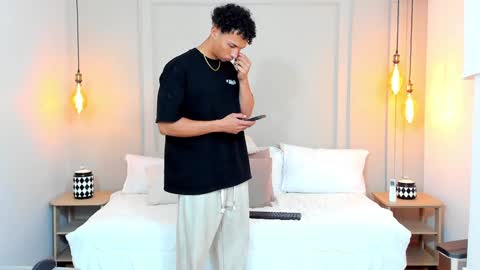 Dominick Star online show from 28, 12, 2024