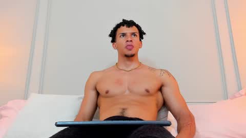 Dominick Star online show from 12, 1, 2025