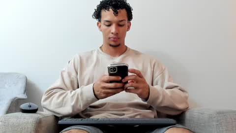 Dominick Star online show from 13, 1, 2025