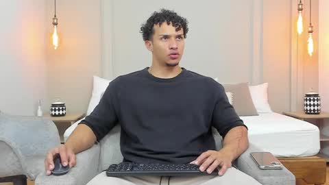 Dominick Star online show from 7, 2, 2025