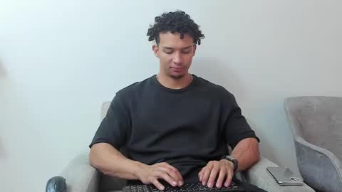 Dominick Star online show from 10, 2, 2025