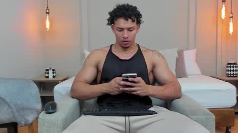 Dominick Star online show from 11, 2, 2025