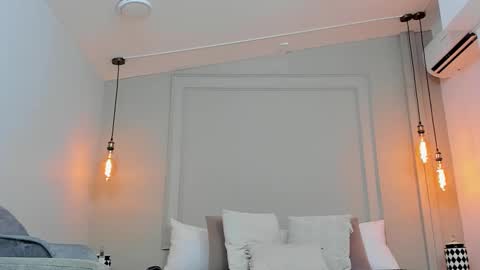 Dominick Star online show from 11, 2, 2025