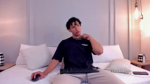 Dominick Star online show from 21, 9, 2025