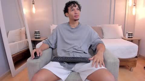 Dominick Star online show from 31, 10, 2025