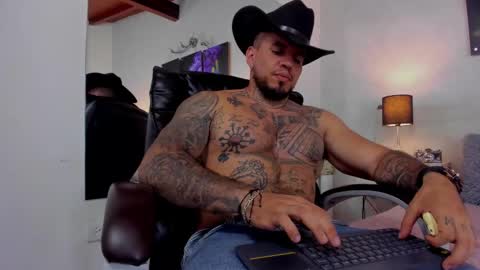 Snapshot of dominickane chatting on 8, 10, 2025 dominickane online show from 8, 10, 2025