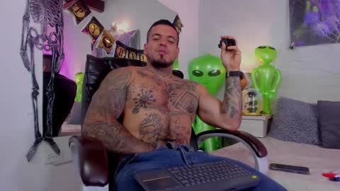 Snapshot of dominickane chatting on 30, 10, 2025 dominickane online show from 30, 10, 2025