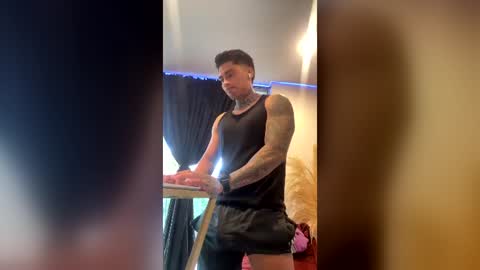 Snapshot of dominiofit chatting on 16, 7, 2026 Only fans Ronnie col---InstaRonniecolleman online show from 16, 7, 2026