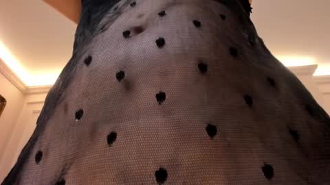 Dominique online show from 10, 12, 2024