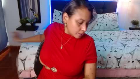  D O M I N K  online show from 21, 4, 2026