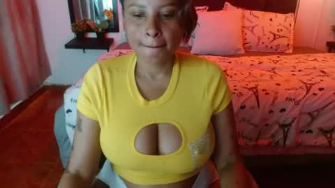 Snapshot of domink_gilr chatting on 10, 6, 2026 D O M I N K online show from 10, 6, 2026