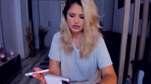 Tessa online show from 14, 9, 2025