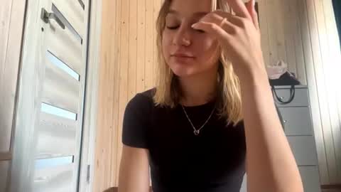 Lily online show from 27, 7, 2026