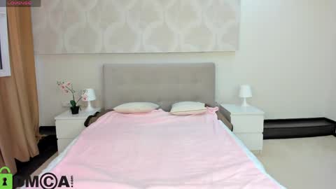 Donna On GMT2 Mon-Fri 3-9 AM online show from 29, 4, 2026